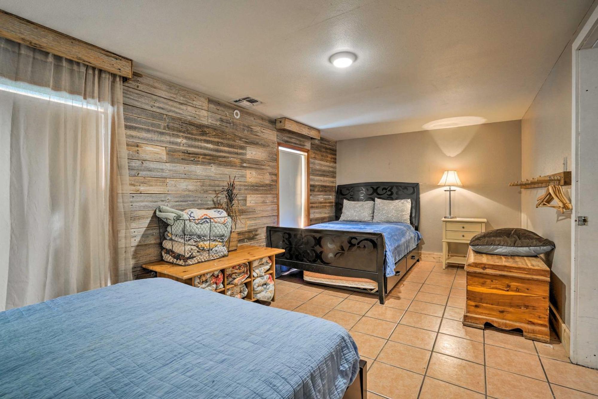 Waterfront Guadalupe River Lodge Home With Dock! 塞金 外观 照片