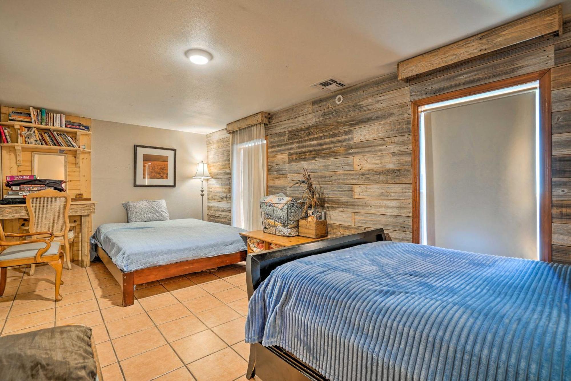 Waterfront Guadalupe River Lodge Home With Dock! 塞金 外观 照片