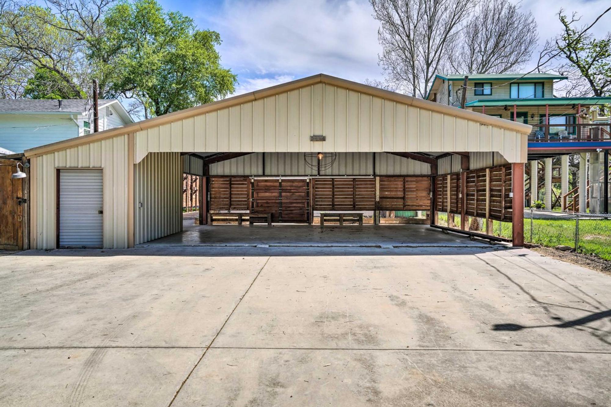 Waterfront Guadalupe River Lodge Home With Dock! 塞金 外观 照片