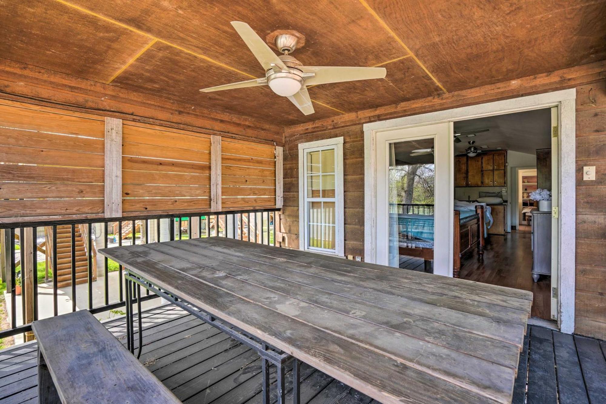 Waterfront Guadalupe River Lodge Home With Dock! 塞金 外观 照片