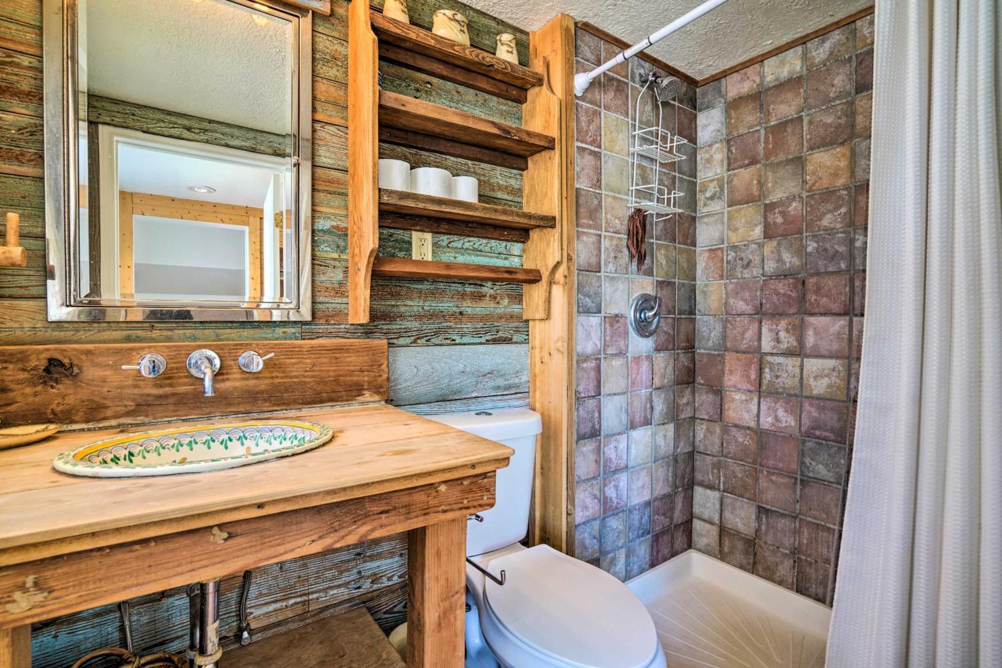Waterfront Guadalupe River Lodge Home With Dock! 塞金 外观 照片